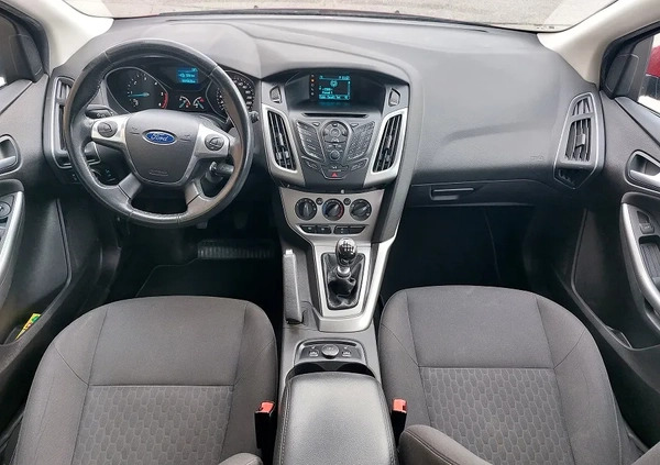 Ford Focus cena 24500 przebieg: 187700, rok produkcji 2014 z Limanowa małe 562